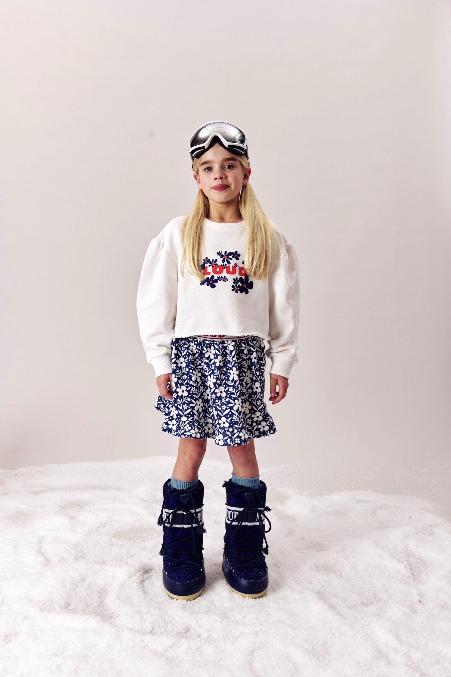 NATURE - OFF WHITE CROP SWEATER loose fit drop shoulder FLOWER print LOUD