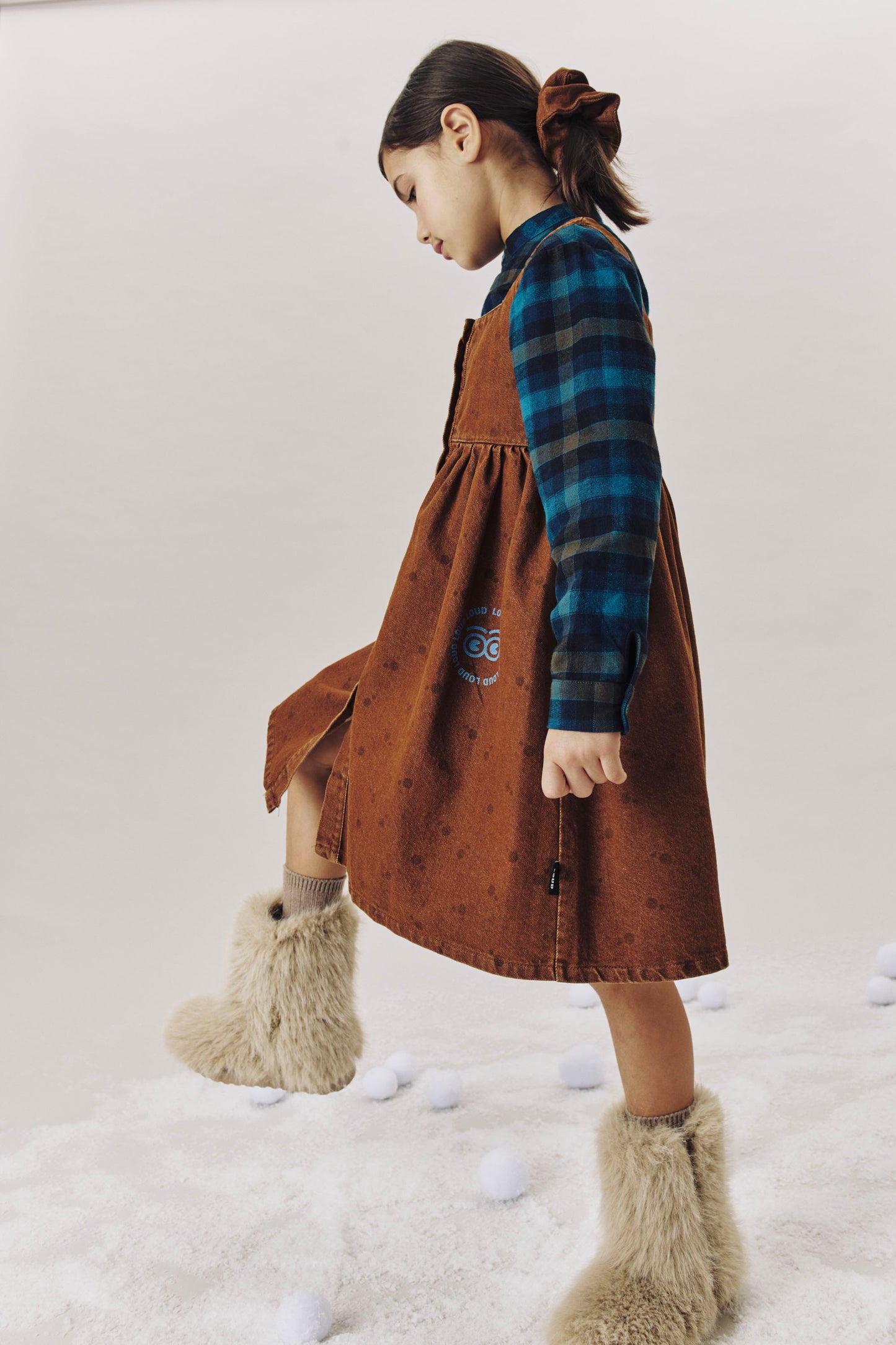FAST - CHOCO POLKADOT DRESS Straps relaxed fit, buttoned front, circle LOUD eyes logo print