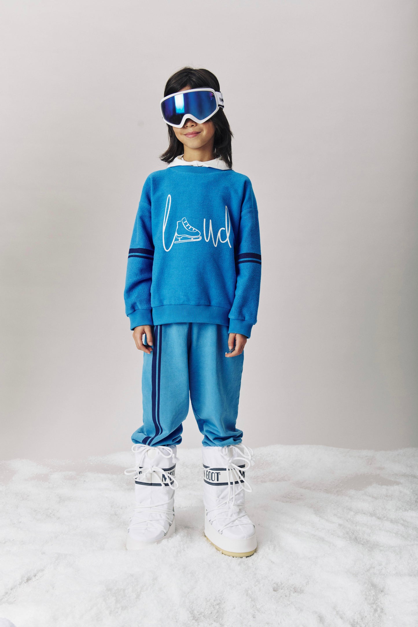HIGH - MALIBU BLUE SWEATER relaxed fit drop shoulder, contrast stripe sleeve LOUD SKATE print