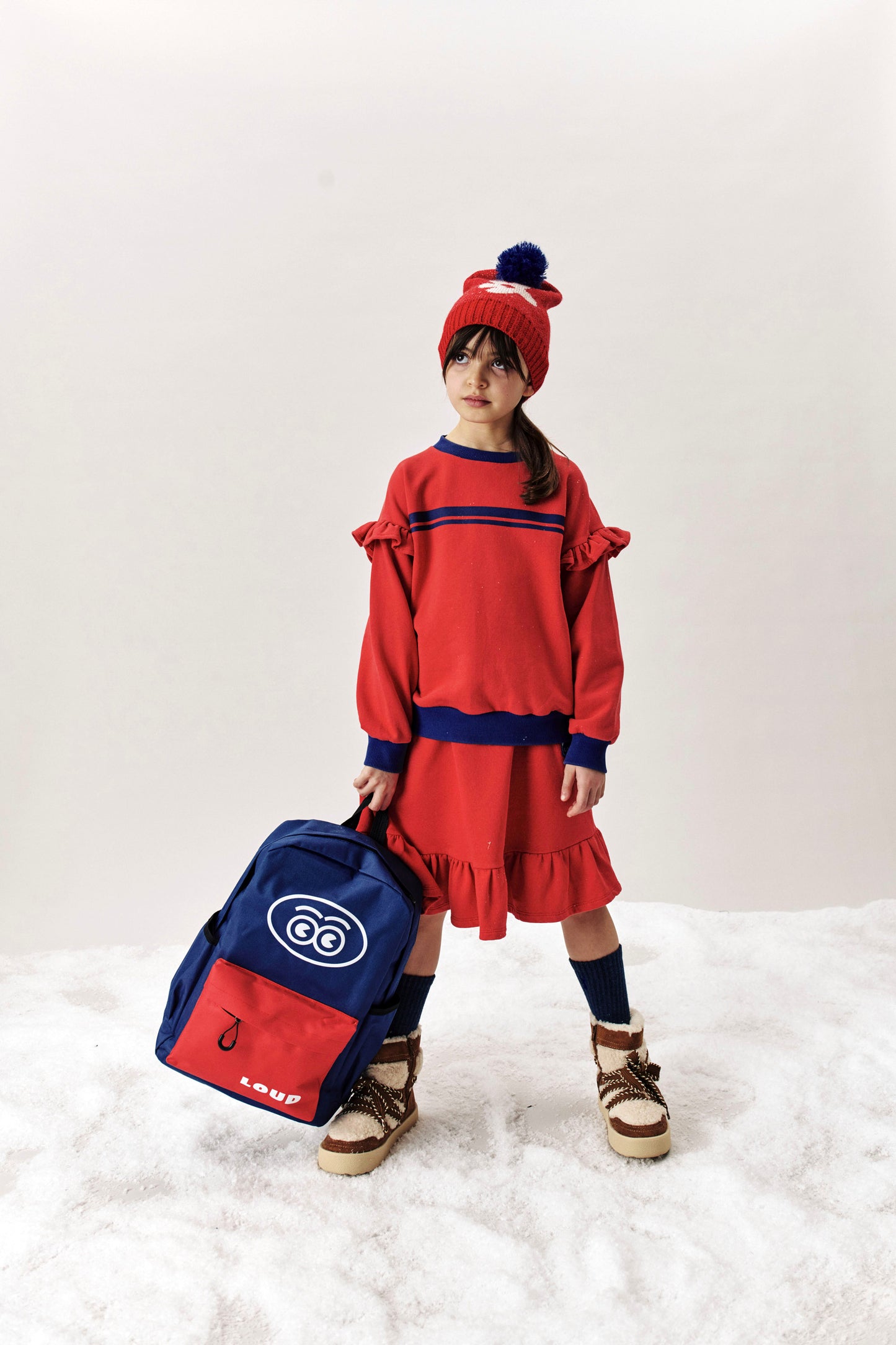 HOLIDAY - RED WASHED GIRL SWEATER relaxed fit, ruffle shoulder, MOUNTAIN embroidery patch